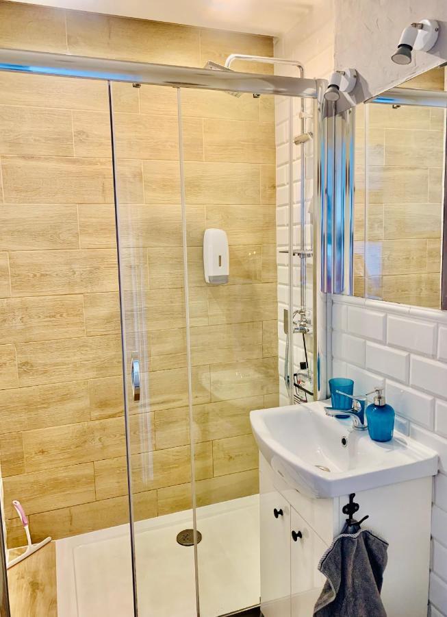 Bright 14Th Floor Central Home With Balcony & Views Varsavia Esterno foto