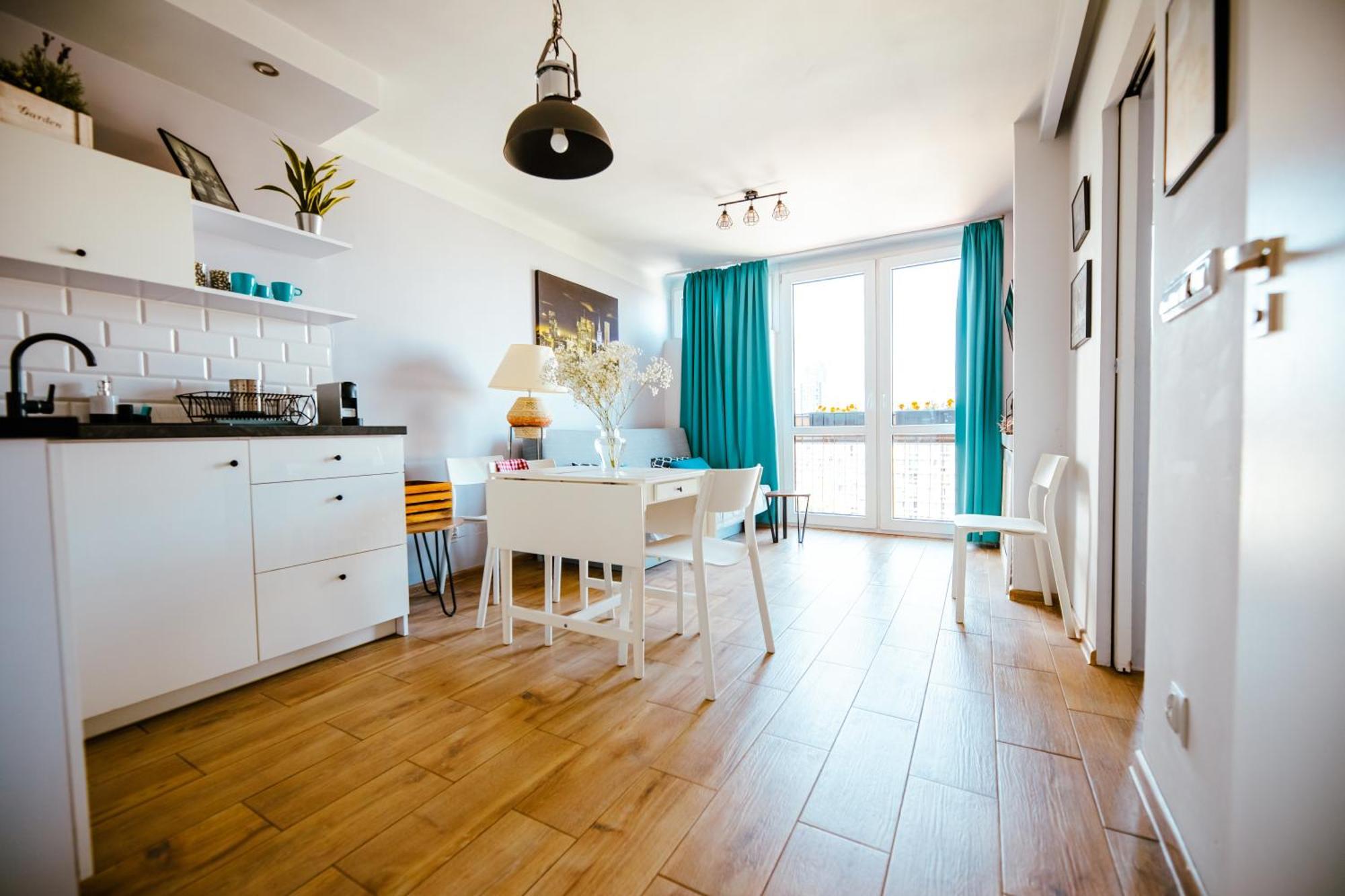 Bright 14Th Floor Central Home With Balcony & Views Varsavia Esterno foto