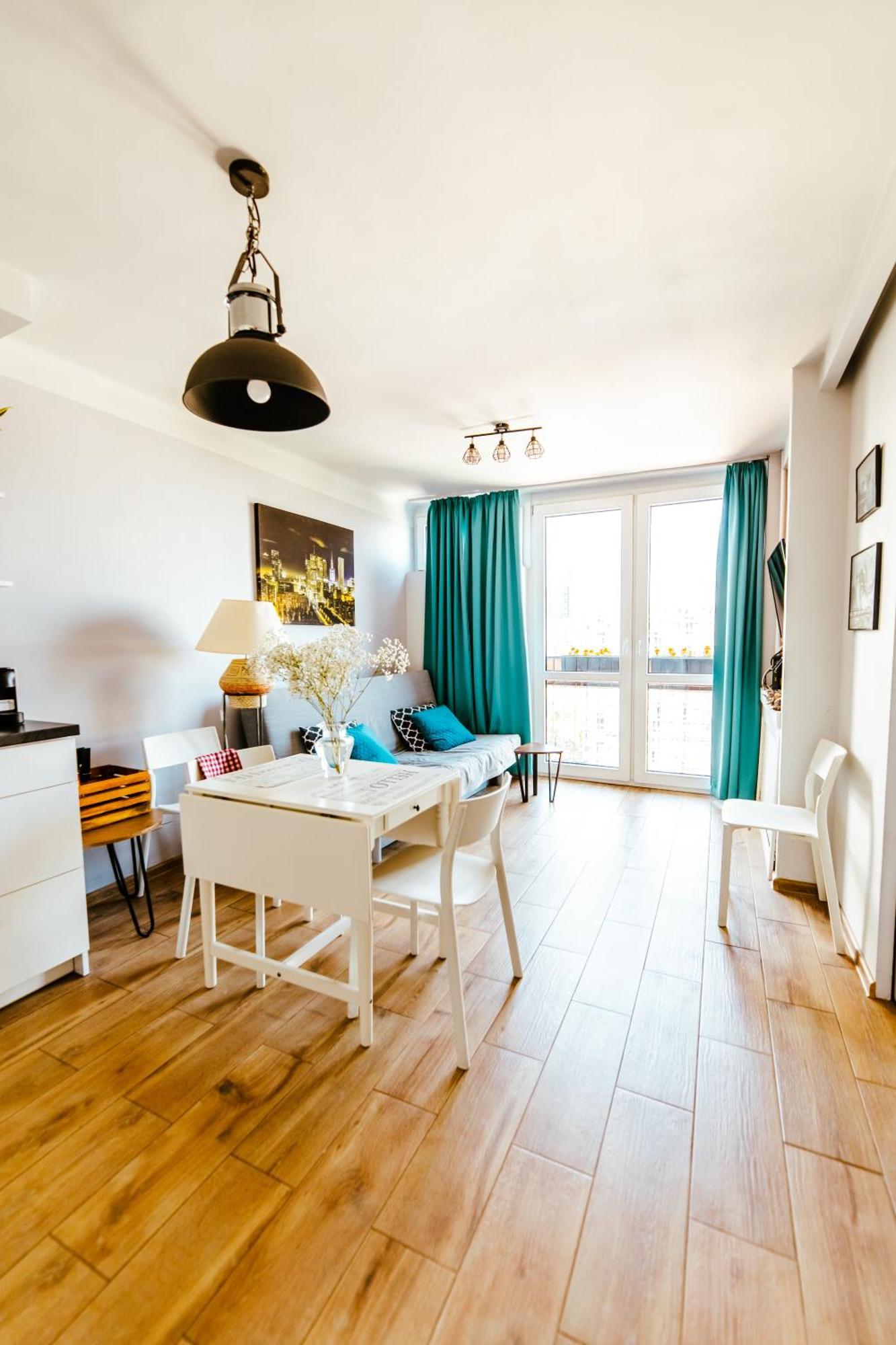 Bright 14Th Floor Central Home With Balcony & Views Varsavia Esterno foto